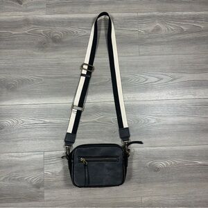 Universal Threads Black Crossbody Bag White Strap Adjustable Pocket Festival